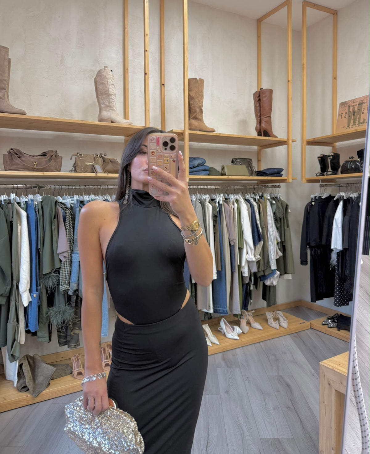 Body Neckless