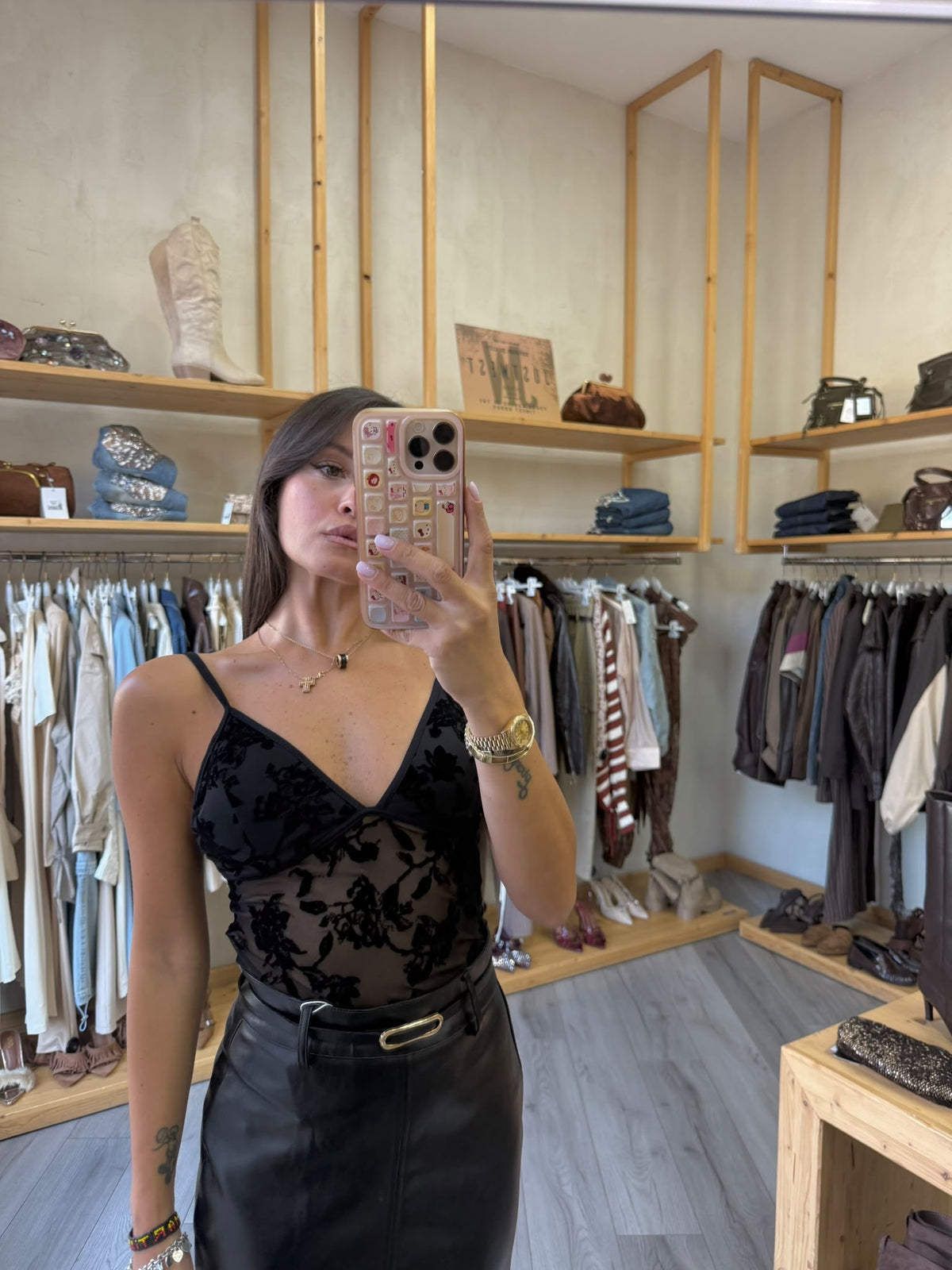 Top Velvet