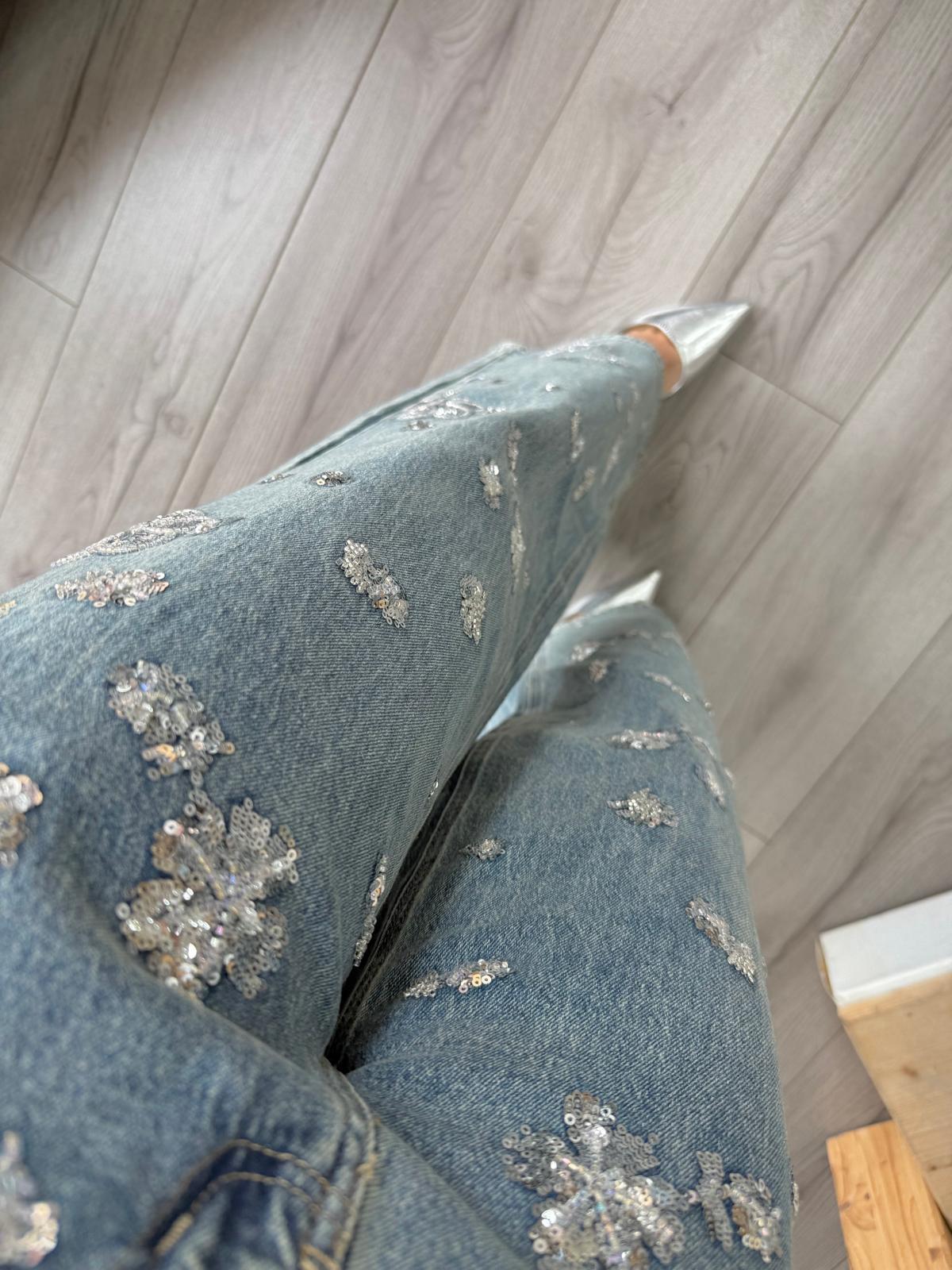 Denim flower paillettes